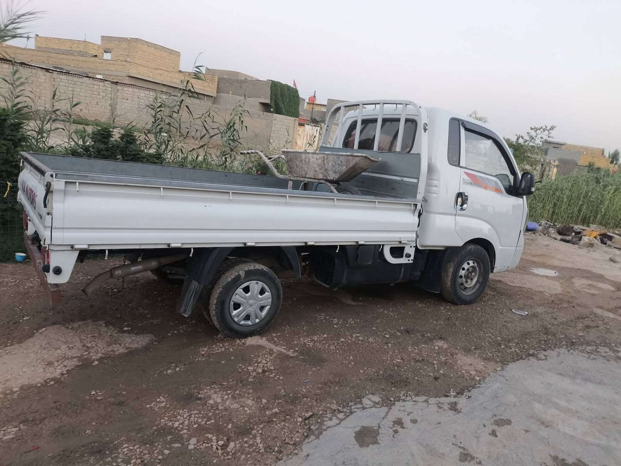 للبيع كيا مسكر اوتماتيك رقم بابل موديل 2019السياره بيها ظربه ومعمره مكينه وكير جدد مكانها حله قرب العلويه شريفه بنت الحسن السعر 120وبي مجال بسيط اتصل ***********
