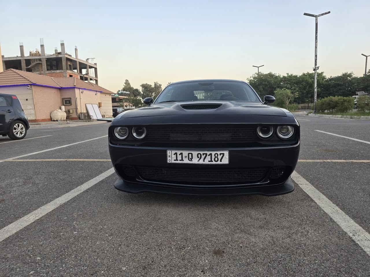 السلام عليكم شلونكم اخوان 
جالنجر 2023 لاست كال رقم بغداد مكينة ٦ ماشيه ١٧ ميل وابد ما شايفه البانزين العادي من طبت لهسه والسياره  بلادية بدون برمجة بدون اي تعيدلات على وضعها البلادي وكشرها حيل حيل نظيف و السياره بيها بس الحادث مال امريكا ماكو اي حادث بالعراق 
مكاني بغداد وسعرها 205 وبيها مجال حق الجيه
وأي تفاصيل ثانيه خابر وتأمر
***********
