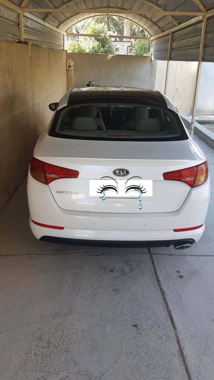 السلام عليكم كيا اوبتمه خليجي موديل ٢٠١٢ مكينه ٢٠٠٠ رقم بغداد سياره بيه باب خلفي تبديل ومكانات صبغ بدون دواخل بدون ارباك  فول مواصفات  السعر ١١٥ وبيه مجال مكان حله الاتصال على ***********
