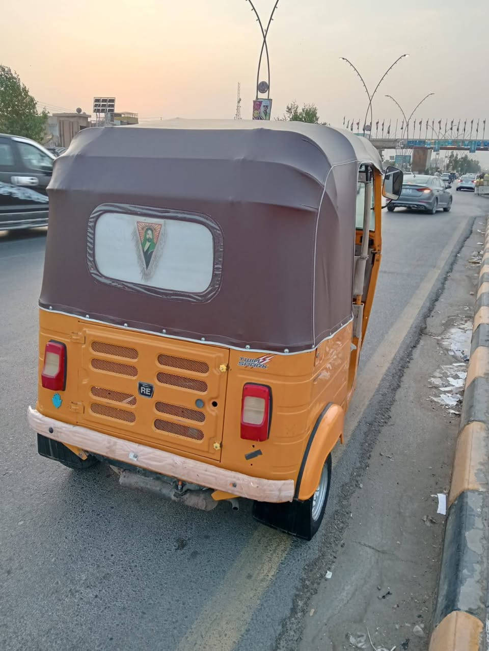 السلام عليكم تكتك 20 للبيع رقم صاحبها ***********
مكلف بالنشر لاتراسل خابر صاحبها
