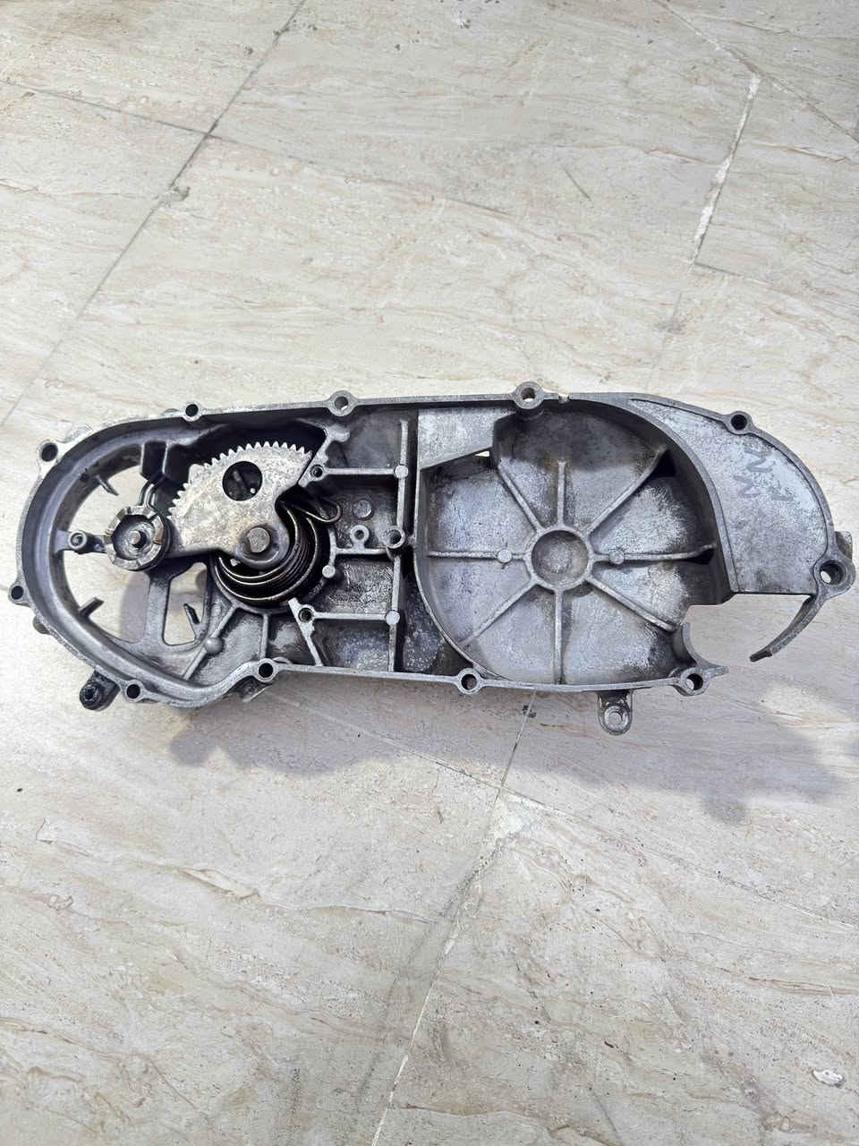 غراض دراجة ماكس للبيع
1 _ محرك ماكس شغال بدون غراضه سعره (80)

2_ صالنصة رياضي سعرها (15)

3_ قبق كلجات بلادي كامل سعره (20)

4_شيال ماكس بلادي سعره (15)

5_ستندة ماكس بلادية سعرها (15)

6_ راجز و دشلي بلاديات مال سلف سعرهن (15)

7_كلج خلفي بلادي سعره (20)

8 _ كلج أمامي بلادي سعره (10)
......
مكاني حلة حي نادر الثانية .. راسلني خاص أو بالتعليقات


**إذا كنت صاحب هذا الإعلان وتريد حذفه لأي سبب، رجاءا أرسل رسالة إلى الدعم الفني**