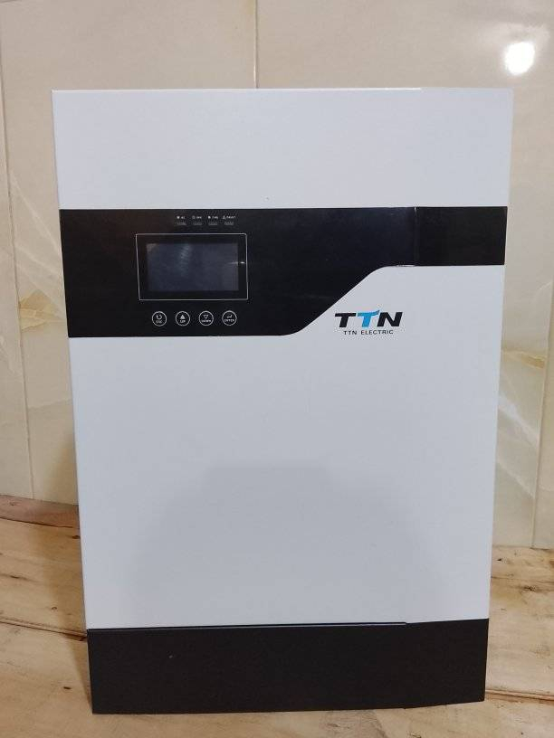 متوفر انفيرتر ٣.٦كيلو
 ٢٤ فولت العمل بين ٢٠و٣٠فولت 
وقدرة استقبال طاقة شمسية من الالواح ٥٠٠٠واط
ويعمل بين ٥٠الى ٤٥٠فوت ديسي 
والسعر ٢١٠الف  
بغداد البلديات ***********
