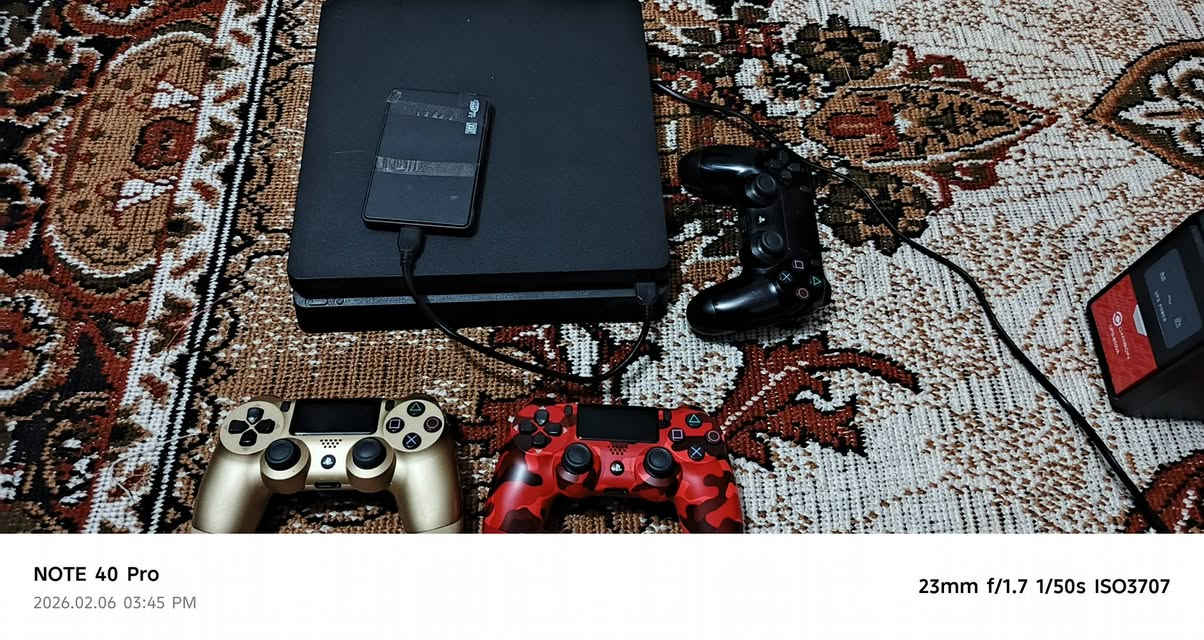 السلام عليكم بلي ستيشن فور سلم ذاكره٥٠٠  مهكر سوفت وير مع هارد ذاكره ٥٠٠ يعني يصير واحد تيره ال العاب موجودة بل صور 
مع ثلاث جوستكات 
مع فان مبرد للجهاز وشاحن للجوستكات 
مع يوبي اس جديد 
  مكان الجهاز الغزالية 
السعر ٢٠٠ الف


**إذا كنت صاحب هذا الإعلان وتريد حذفه لأي سبب، رجاءا أرسل رسالة إلى الدعم الفني**