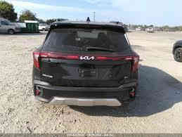 كيا سيلتوز موديل 2024  وارد امريكي نص فول بصمة فوريل  باسمي تحويل ثاني يوم كفالة من شاصي ولغد ومحرك وكّير السيارة ما مبدل بيها ولا قطعة تعديل جاملغ وشبرين من البنيد مكاني بغداد-الشعب السعر 180 وبيها مجال للطيبين ***********
