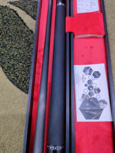 للبيع كيوب كونلن كاربون الاصلي لون اسود صاجي موضح بالفيديو قبضة جلد سن مز تبة حجم 12.5 ختم بالشفت حفر و ختم بالقبضة ختم تسلسل بالشفت من الاسفل و بالسن رقم الختم 2926 جديد غير مستخدم ويا جنطة كونلن 
سعرة 225 الف مكان موصل 
متوفر توصيل جميع المحافظات رصيد اسيا 5 
***********
