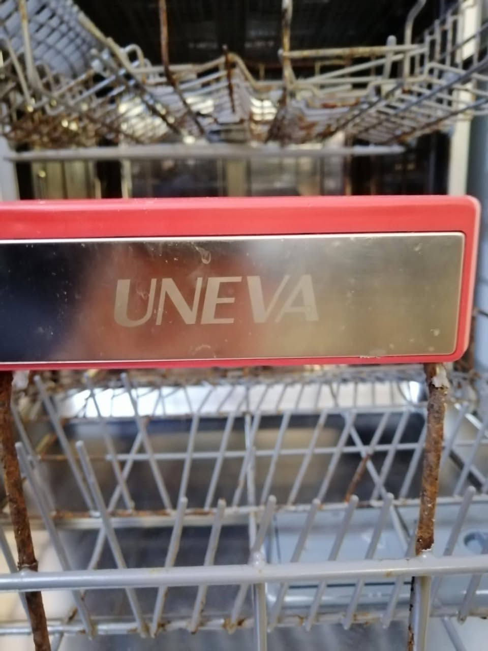 غسالة مواعين نظيفة
فيها القليل من الزنجار في السلات
جاهزة للاستعمال
العنوان الجانب الايمن قرب دورة الرسالة
السعر 150 الف


**إذا كنت صاحب هذا الإعلان وتريد حذفه لأي سبب، رجاءا أرسل رسالة إلى الدعم الفني**