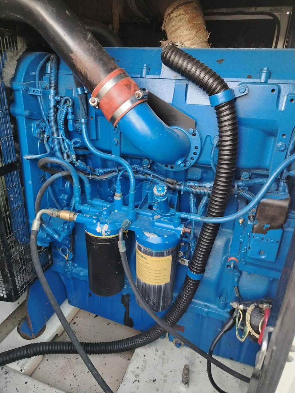 مولد بيركنز 2300انكليزي اصلي🇬🇧
 450كيفي6 سلندر.  كاتم 98% 🔊
. الاستفسار عل واتساب📞
 *********** 📞***********
توصيل كافه المحافظات  🚛
العنوان أربيل اصناعه الجنوبي
