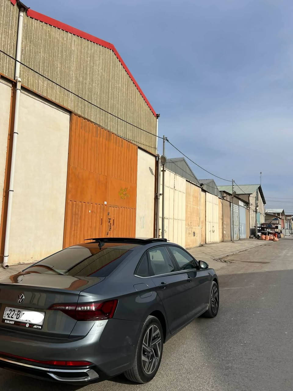 ڤۆلسواگین جیتا مۆدێل ٢٠٢٣ SEl premium سەیارەکی جوان و خاوێن سەیارەکە ٢ پارچە و نیوی هەیە بێ ژۆری سەنەوی و هەزە و رەقەمی هەموو نوێیە بە ناو خۆمە بێ موشکیلەیە بە نسبەت رۆیشتن ٤٠ هەزار رۆیە رەقەم تەلەفۆن *********** أربيل, العراق
