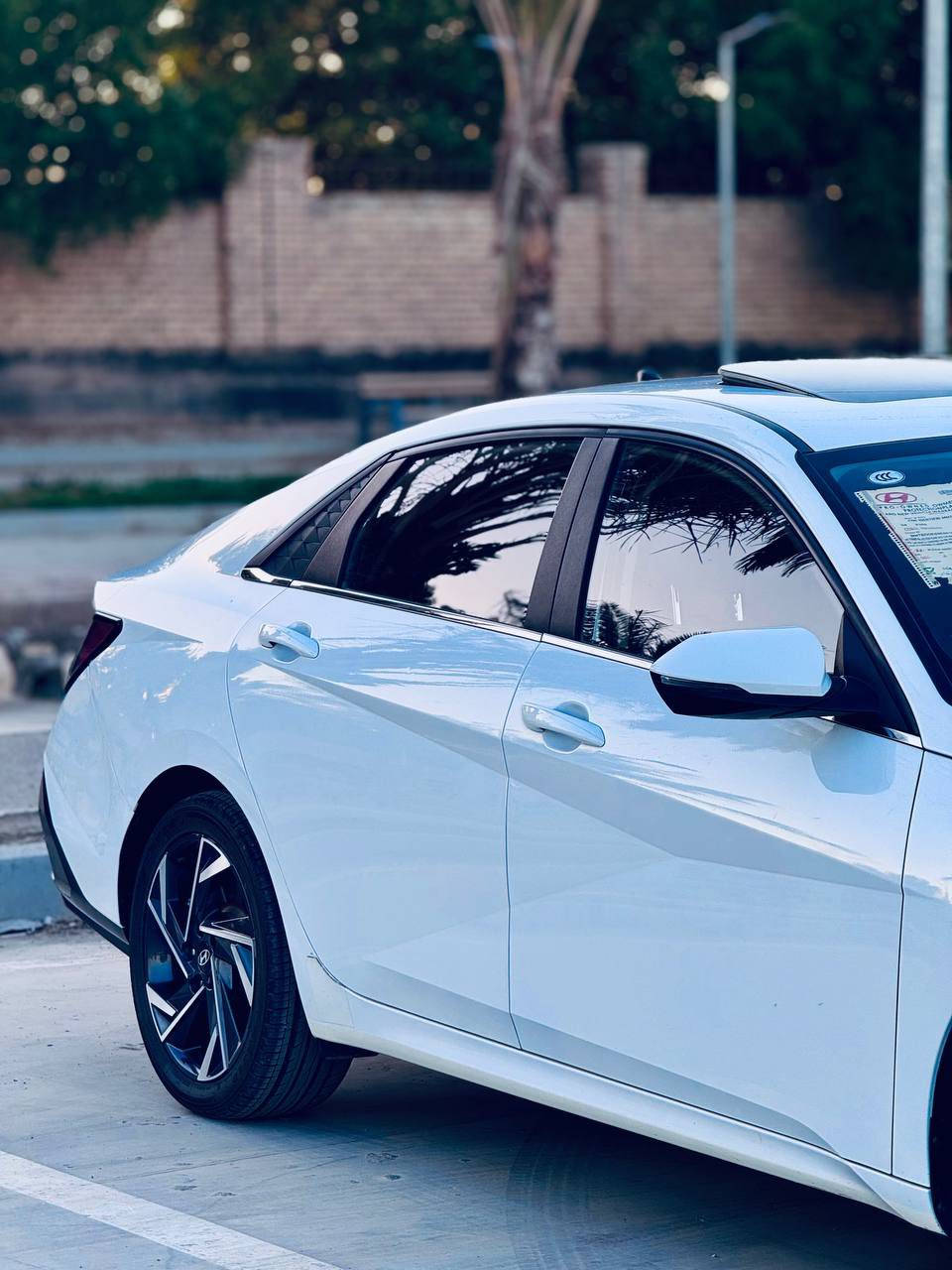 النترا خليجي ( تجميع الصين)
موديل  2024 
فول مواصفات

المحرك : 1.5 دبل نوزل 
كير 8 سرعات
 رقم اربيل بأسم شركة تريد وكاله او مداور ماكو اي مشكلة 

مكفوله ضربه صبغ تبديل  
بيها بارد ع كد اصبعين بالجاملغ خلف السكن وموضحه بالفديو 

بصمة تشغيل 

عداد سرعة ديجتل

مقاعد جلد اسود 

مثبت سرعة

6 ايرباك (الدشبول الدركة التكم المقاعد)

لايت زنون عالي ناصي

فتحة سقف

ستيرن شكل الرياضي حرف D

تبريد قطعتين

مري كهرباء + اشاير بالمري

كروس سرعة وفول تحكم ستيرن

حساسات امامية وخلفية + كاميرا

سايد بريك كهربائي

درايف مود + اوتو هولد

اضافة انارة داخليه متغير 

السعر 140 وبيها مجال بسيط

رقم ***********
