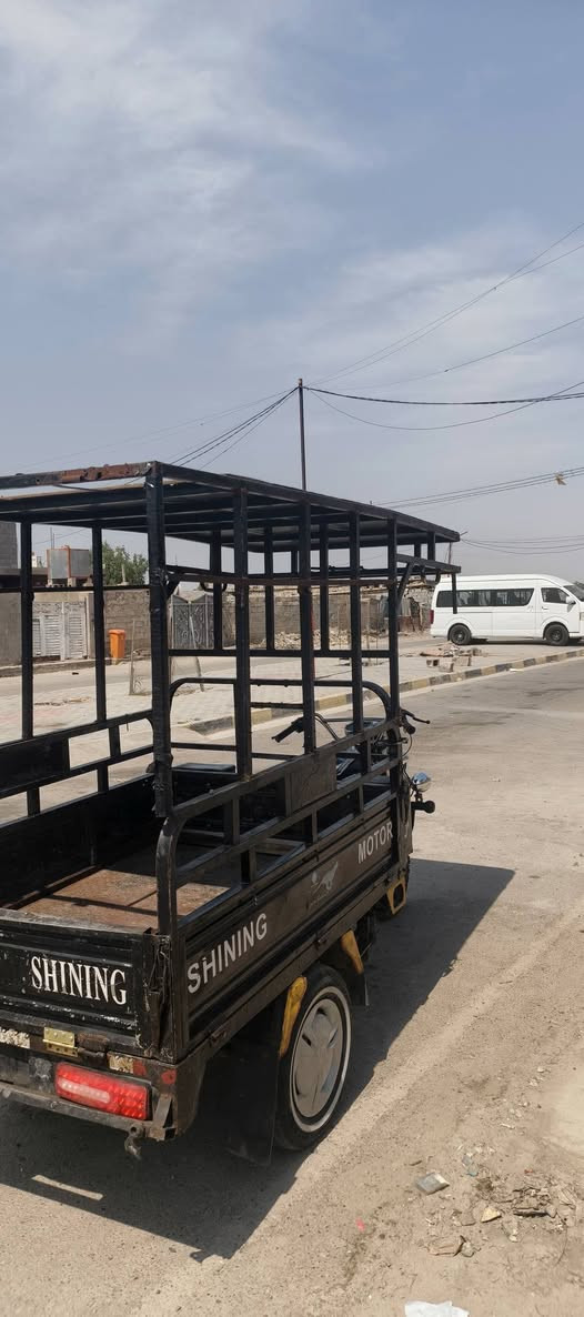 سلام عليكم ستوته موديل 2023  محرك ممفتوح جديد كلشي كامل بيها أوراقها كامله سبع أوراق كهربائيات شغاله كلها فقط البك لايتات بيهن قطع بسيط السعر  (مليون و٩٠٠) وبيها مجال العنوان بغداد الحسينيه كراج الزهور منطقه الخمستالاف اني أصير كبال البانزين خانه مال سوك الجبير  التواصل عل هاذ الرقم ***********
