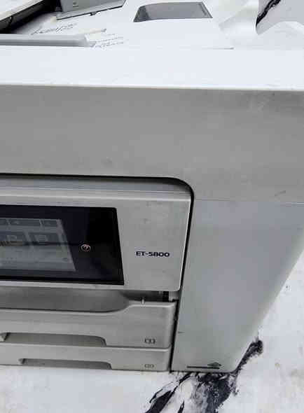 سلام عليكم
طابعه ابسون et 5800
واي فاي وجهين 
احبار خارجيه مو كاترج
بقيه التفاصيل ب الفيديو
توصيل موجود
سعر الطابعه 500الف
***********
