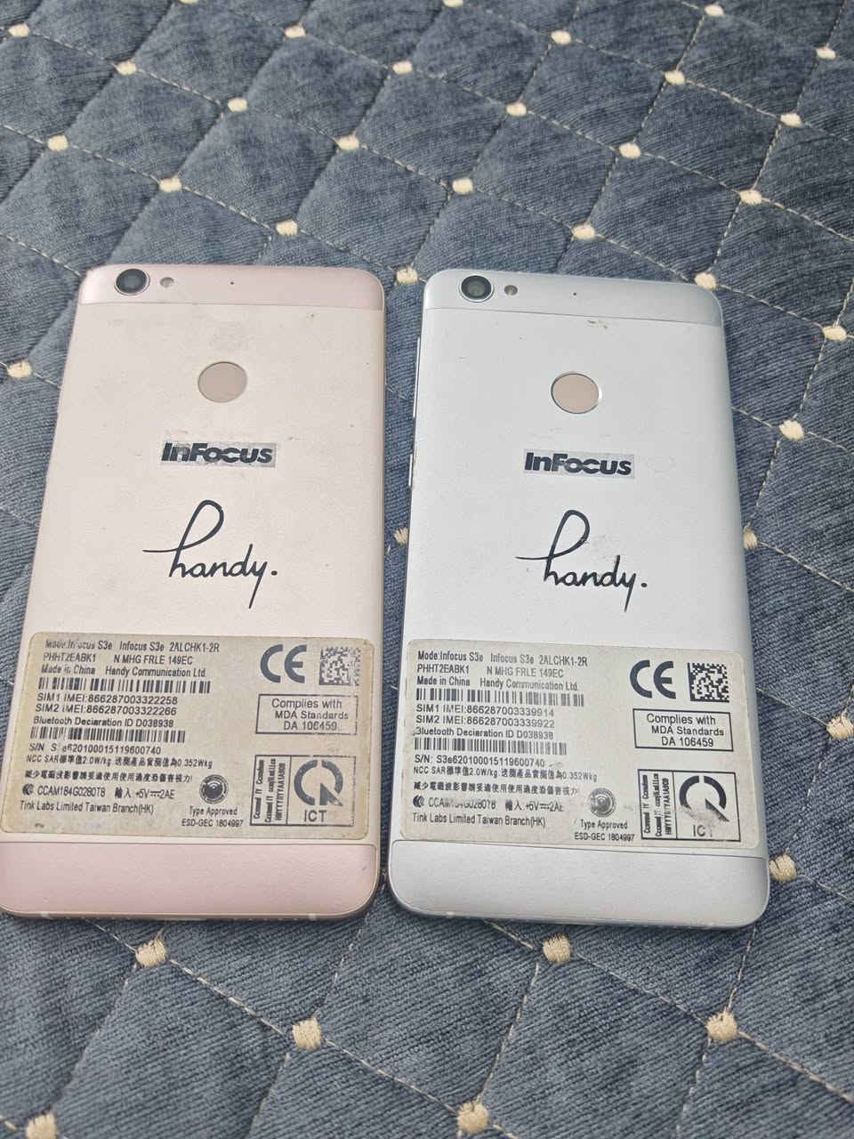 اثنينهم ٦٠ الف وتوصيل ٥ اذا تريد تعامل اعبر المنشور اترجاك للحجز موبايل ***********
