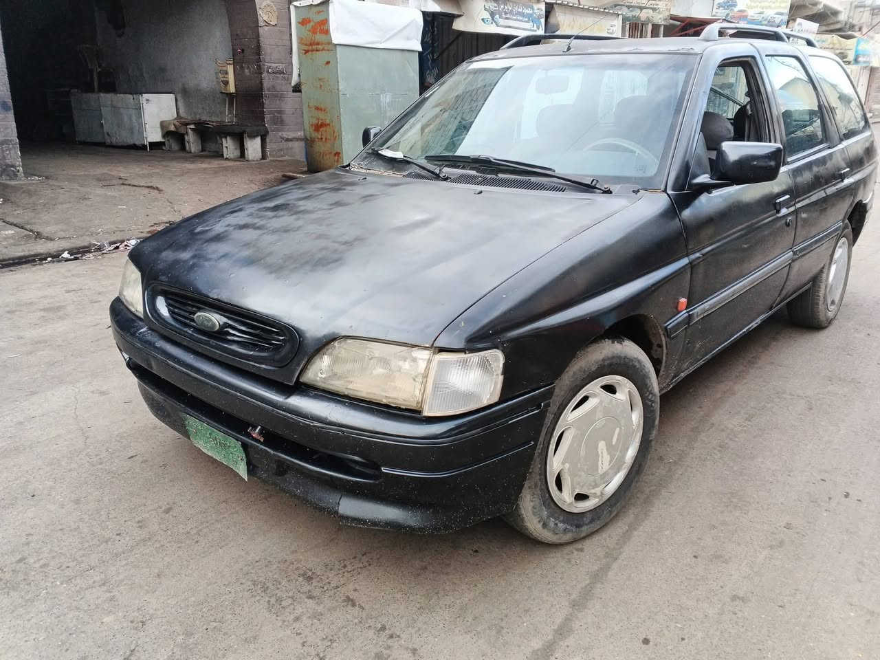 فورد سكورت موديل 92 مكينه نظيفه كير نظيف شرطه التحويل سنويه خضراء كربون ما مسجل اسبوعز ضرر ما ابيه وايرميه شغال سعر 13.  ***********
