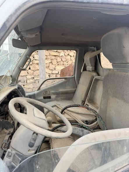 مسيوبوشي كنتر  موديل ٢٠٠٨ سياره اخذتها من مزاد مديريه مرور بدون محرك وكير  مكان الأنبار رقم ***********
