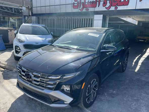 السلام عليكم….
🔹توسان وارد امريكي 
🔶موديل 2025
🔹ماشية:4 الاف بعدها زيرو
🔶مكينة 2500 
🔴مواصفات اعلى صنف شنو شي بالك بيها ( بانوراما،داتا شو ،كشنات امامي وخلفي تدفئة تبريد،٥ كامرات ، كيجات ديجتال، كير ماوس وره الستيرن، صندوك كهرباء، حساسات + رادارات امامي وخلفي وجانبي ، تشغيل عن بعد ، تتقدم وتترجع عن طريق البصمه، ، هزازات بالكشنات والستيرن ويه الحساسات تنهز من ترجع او تتجاوز الخطوط مال شارع، اوتو بارك، شحن لاسلكي ، خزن ميموري كشنات ، كاربلي بلوتوث ، داخل ٢٤ لون وبعد كلش هواي بيها مواصفات …..)

🔺السيارة : بيها صبغ جاملغ خلفي وباب خلفي يمين ( بجم كبس ولا برغي مفتوح غير الباب وجاملغ خلفي ووماشيه بعدها ٤ الاف 

🔸ترقيم جديد البارحة ترقمت بأسمي تحويل مباشر 

✖️مكان السيارة : بغداد 

💲السعر :24,500$ وبيها مجال للشراي 

✔️شراي اتصل رصيد او واتساب وتدلل ماسنجر ميشتغل 
***********
