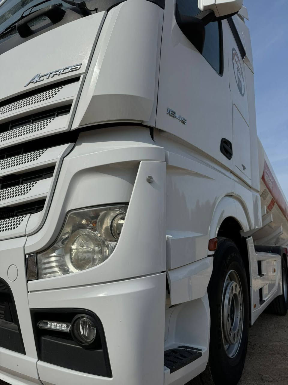 السلام عليكم صهريج البيع  موديل 2017/فول /***********
***********
