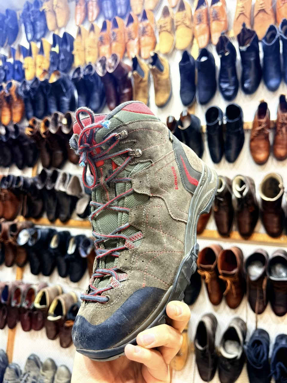 ️ قياس: 44
✔️ جودة عالية ونظيف جداً
✔️ مريح وخفيف بالمشي
✔️ مناسب للطلعات اليومية والشغل

💰 السعر: لقطة وبسعر مناسب

🚚 توصيل متوفر لكل المحافظات
📞 للحجز والاستفسار واتساب: ***********
#كركوك #العراق #احذيه #احذية_رجالي #باله_اوربي #تخفيضات #ماركات #شوزات #عرض #حذاء #قياس44
