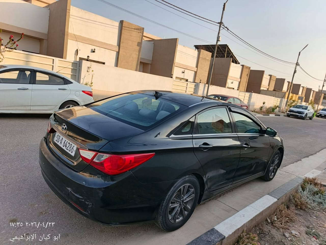 هونداي سوناتا 2012 وارد امريكي 
محرك 2400 gdi نضيف وحلو ما بي شي بانزين عادي 
كير يخبل 
باسمنه تحويل ثاني يوم 
تبريد شغال 
حادثها بنيد
سياره حلوه
مكاني كربلاء 
السعر ٨٩ وبيها مجال 
*********** كربلاء, العراق
