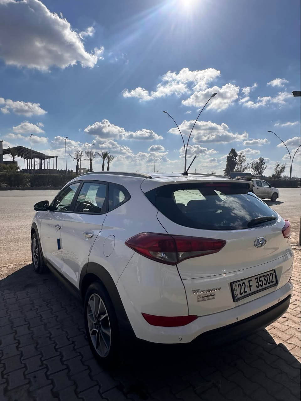 هیۆندای توکسۆن ٢٠١٨ سەیارەکی توند و تۆل ١٣٤ هەزار کلم رۆیشتووە گێر و مەکینە بەشەرت رەقەم هەولێر  وەکالە و بەناوکردن بە شەرت تەبردی سارد و گەرم بەشەرت سەیارەکی زۆر پاک و خاوێنە  سەیارەکە دەعمی نیە بێ سبوخ بێ سارد سعری ١٨٧کەمێک مەجال شوێن هەولێر /ژمارەی موبایل :*********** أربيل, العراق
