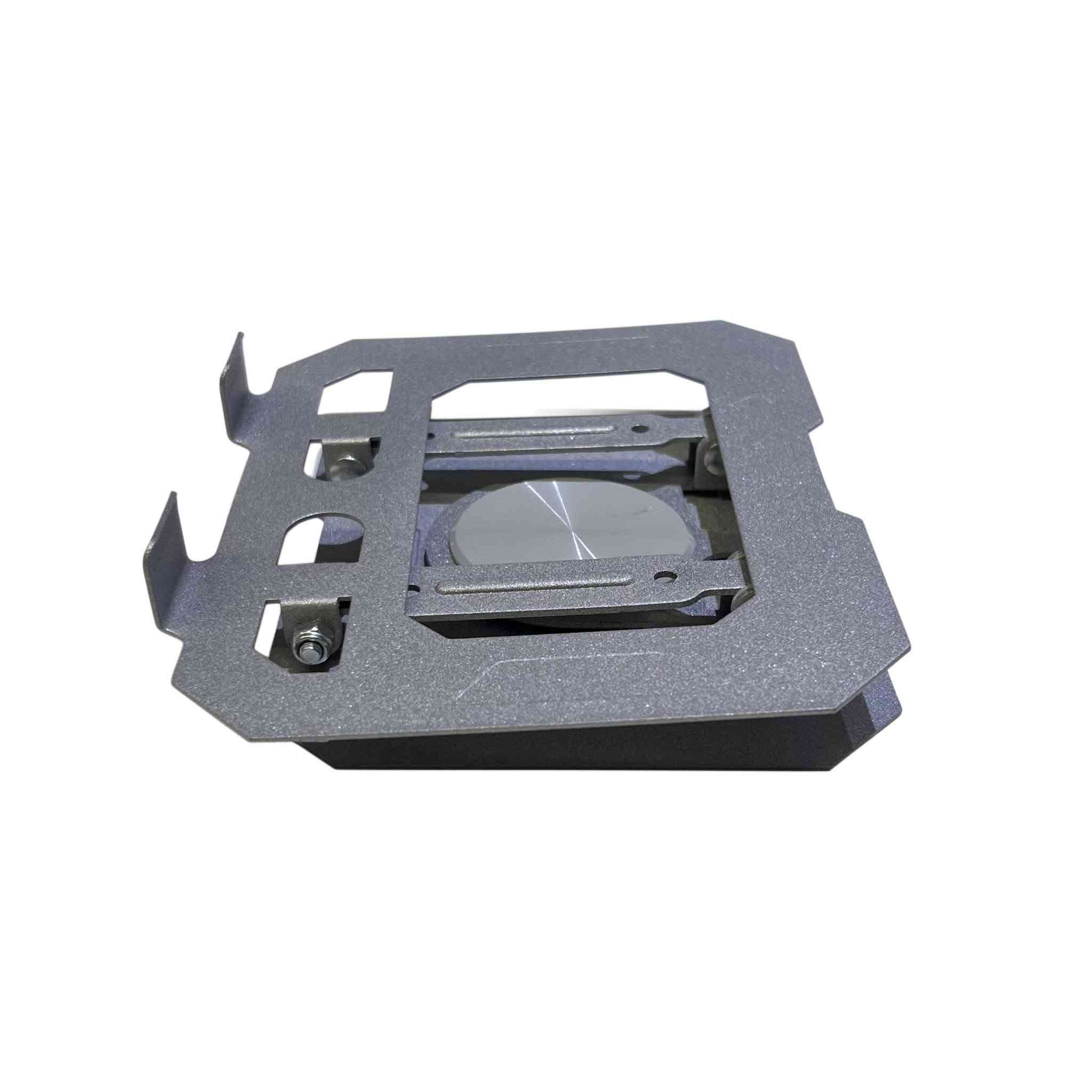 ستاند ومسند معدني قابل للطي للموبايل والأيباد (Foldable Metal Holder)

ستاند مكتبي معدني متين وقابل للطي بالكامل، مصمم ليوفر ثباتاً ممتازاً وزوايا رؤية مرنة ومريحة للهواتف الذكية والأجهزة اللوحية أثناء الاستخدام اليومي.

• هيكل معدني متين وعالي التحمل: مصنوع بالكامل من معدن كاربون ستيل (Carbon steel) لضمان المتانة وعمر استخدام أطول.

• دوران كامل 360 درجة: قاعدة الستاند تدعم الدوران بزاوية 360 درجة لتغيير الاتجاه بسهولة وسلاسة.

• تعديل حر للارتفاع والزاوية: يتميز بذراع قابلة للتعديل والتحكم بالارتفاع والزاوية (دوران المفصل 180 درجة) لتوفير أفضل رؤية مناسبة لك.

• ثبات ممتاز ضد السقوط: تصميم هندسي ثابت يضمن عدم تمايل أو إنزلاق الأجهزة أثناء وضعها عليه.

• حماية من الإنزلاق: يحتوي على قطع سيليكون مانعة للإنزلاق (Anti-slip silicone) لحماية جهازك من الخدوش وتثبيته بأمان.

• سهل الحمل والتنقل (Easy Pack): ستاند قطعة واحدة قابل للطي بشكل مسطح وكامل، مما يجعله سهل الحمل والاستخدام في أي وقت وأي مكان.

• اسم المنتج: Metal ipad folding bracket
• موديل المنتج: NO.258
• المادة المصنعة: معدن كاربون ستيل (Carbon steel)
• نطاق الاستخدام المتوافق: مناسب للأجهزة الشاشات من حجم 4 إلى 16 إنش (لوحيات وموبايلات).
• مكان الاستخدام: مكتبي (Desktop)
سعره 10 الف 💸


**إذا كنت صاحب هذا الإعلان وتريد حذفه لأي سبب، رجاءا أرسل رسالة إلى الدعم الفني**