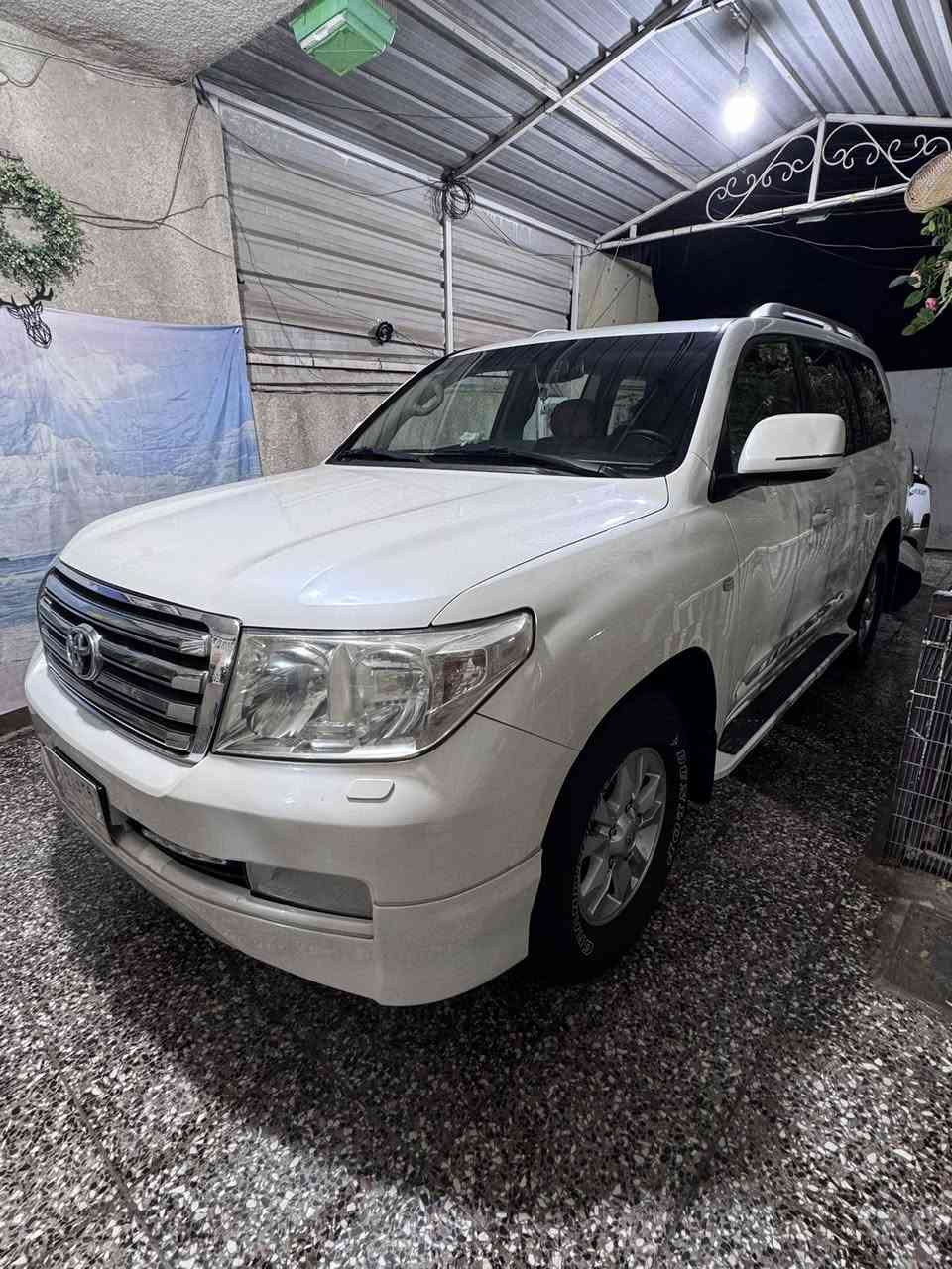 لاندكروز 2010 ستينة جاهزة فقط باردات 2 بية مكفولة من صبغ وتبديل رايدة ب335$ مكاني بغداد *********** شراي يدلل
