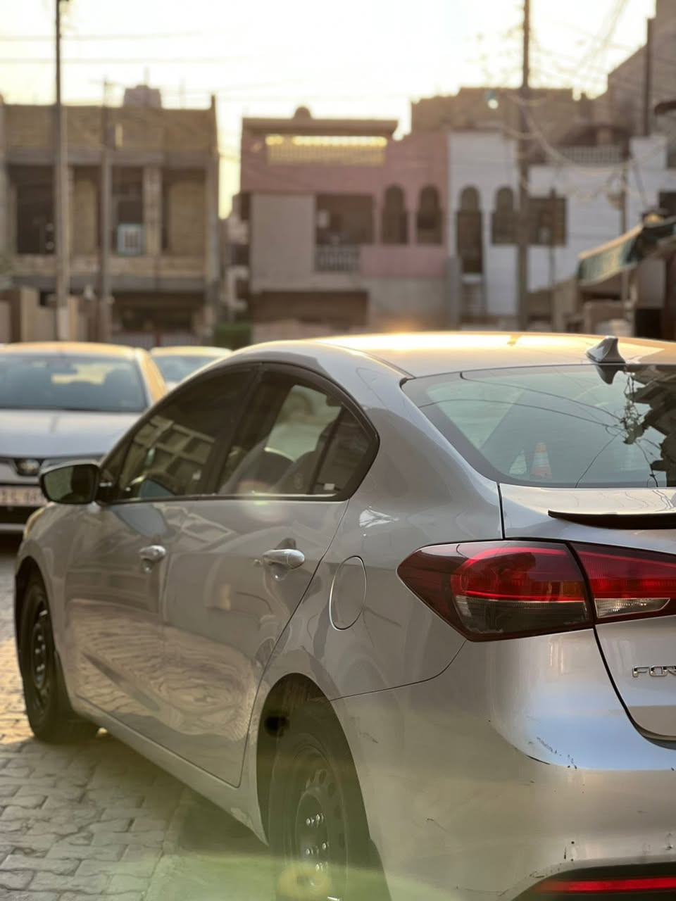 السلام عليكم كيا فورتي 2017  امريكي.  حادث 3 قطع  وبيهة كلير قطعتين سنويه ب اسمي رقم اربيل بدون شواصي بدون لغود  بدون دواخل. كير مكينا تبريد خير من الله السعر115 وبيهة مجال بسيط
اتصال فقط بدون واتساب ***********
 واتساب ***********
