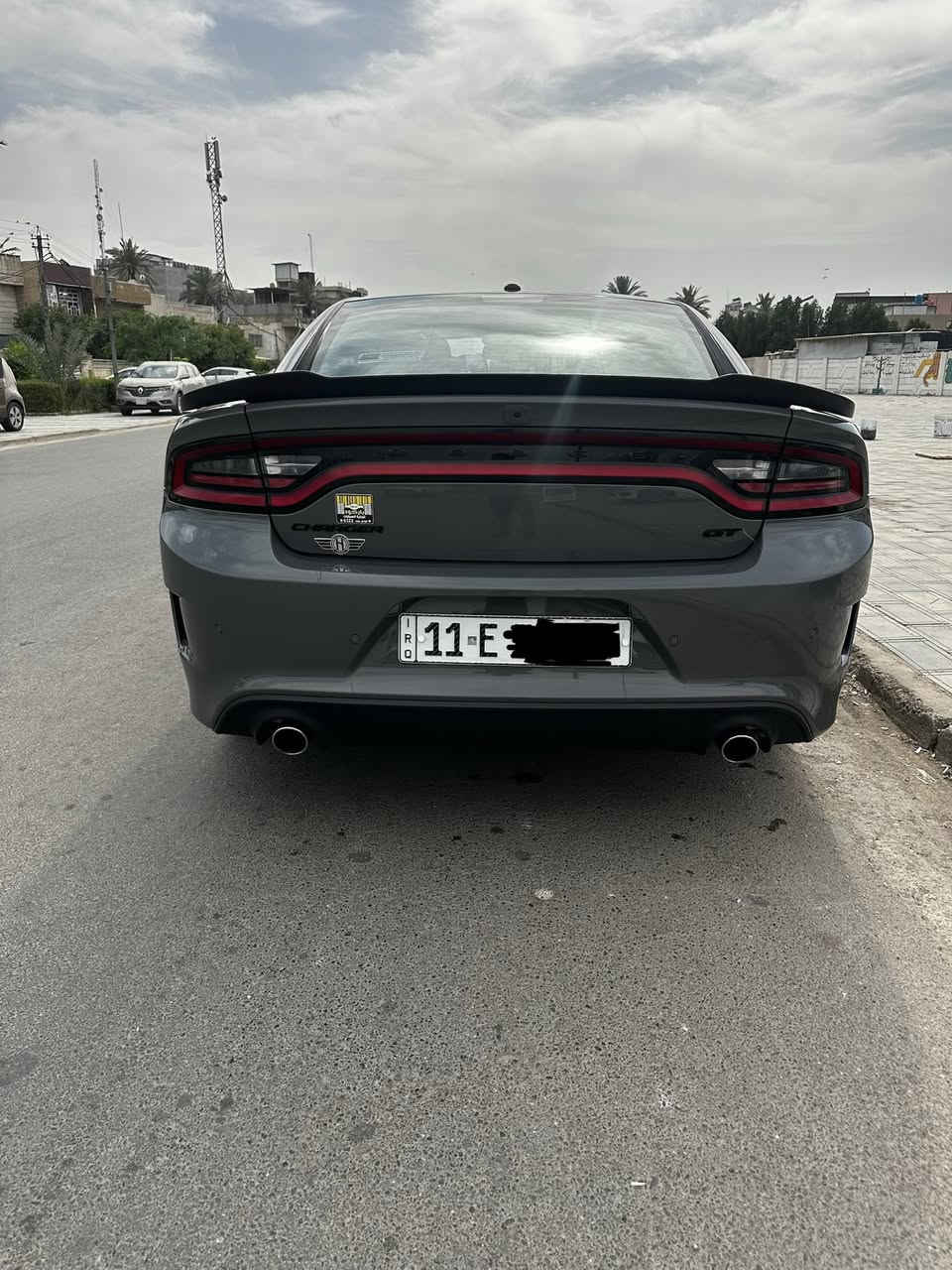 السلام عليكم دودج جارجر 2023 GT plus خليجي وكاله هارلم ماشية 11000كيلو  السياره كفالة عامة السعر 38000$ وبيه مجال المكان بغداد للاتصال ***********
