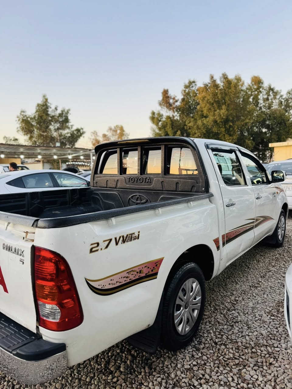 سلام عليكم للبيع بيكم 2006 بيها القماره صبغ والجاملغ اليسر فقط الباقي كفاله رقم ذي قار مميز  مكان السياره كربلاء للستفسار هذا الرقم ***********
