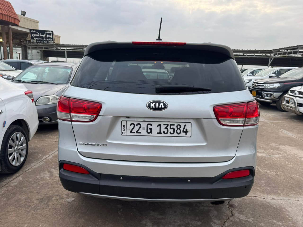 ***********
كياسورينتو 2017
امريكي 
نيو جملغ پشتئ لاي سكن صبوغ  
گير مكينه شه رت 
ج ارباگ نه به قينه 
تحويل وكاله شه رت 
 رقم وسنوي حتا 2031
   مصرف تيدا نيه
0750(4933360) أربيل, العراق
