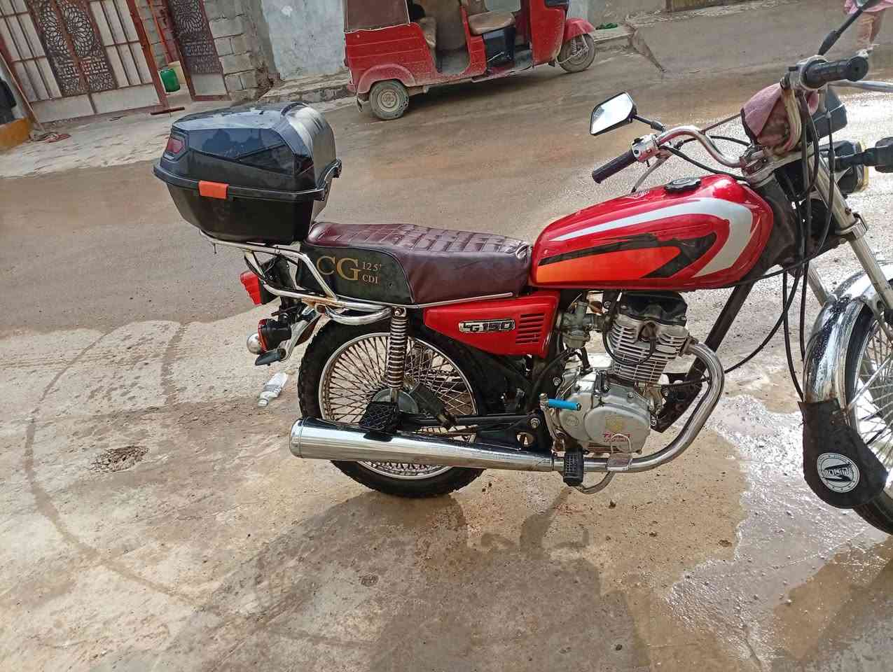 دراجه للبيع تايكر موديل 21 محرك بلاد مامفتوح سعر 400 مكاني بعقوبه جسر رازي شراي اتصل ***********
