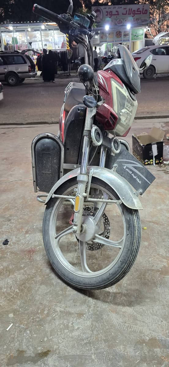 دراجه نوع هارلي موديل ٢٤ 
كهربايات كله شغال بطاريات جديده استعمال اقل من سنه 
والبطاريات مبدله قبل اسبوعين 
للتواصل ***********
