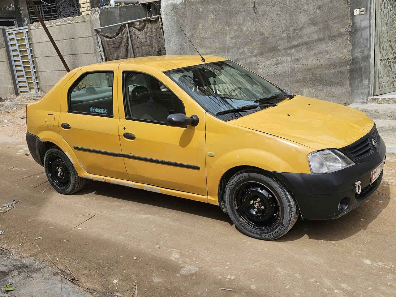 سلام عليكم سياره رينو فرنسي مديل 10
رقم بغداد بسمي 
سياره جاهزه من كلشي فقط خيط بخار بدون تنقيص
مكينة 1600 المرغوب
مصفره هيئه وغرامات
السعر 36 وبيها مجال
العنوان كربلاء غير متواجد عل فيس الاتصال عل رقم ***********
