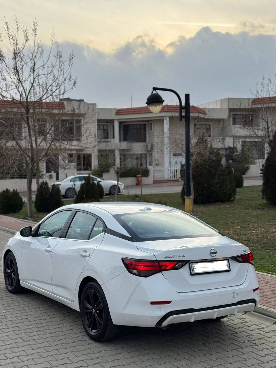 نیسان سێنترا 2021  ئەمریکی
مواسەفات SV
ڕەنگی سپی, دوو بەسمەی شەریکە، شەغال
Aux,blutooth
ڕادار، وویل کرۆم ی ڕەش، حاسە، کامێرە، ڕەقەم سلێمانی، سەنەوی تازەیە، 54000 mil ڕۆشتووە،
تەنها چەمەلەخ و دەرگای دوای سایەق بۆیاخە بێ ناوگرتن بێ ئێرباگ،
یەک دینار مەسروفاتی تیانیە،
نرخ 137 وەرەقەو مامەڵە

بۆپەیوەندی *********** السليمانية, العراق
