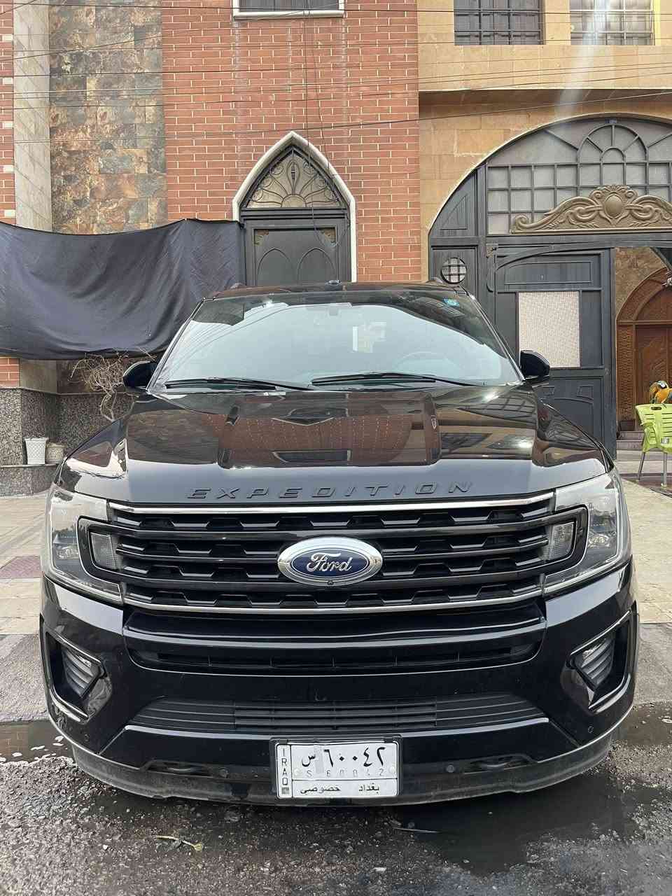 فورد اكسبدشن ٢٠٢١ 
خليجي وكاله الكاصد 
ماشيه ٨٢ الف كيلو 
بيها سونر جديد يعني متحتاج تفحص 
مكاني شارع فلسطين 
***********
مكاني شارع فلسطين
