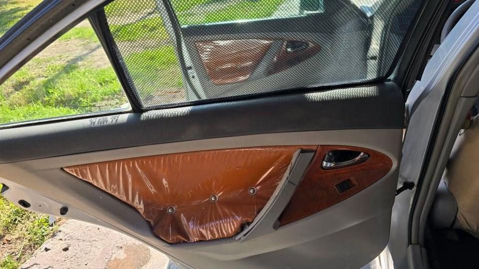 السلام عليكم عيني كامري وارد امريكي موديل ٨ ضرر جاملق امامي السياره صبق عام اثر جراد وعندي الصور قبل الصبق السياره جاهزه من كلشي كهربائيات محرك كير تبريد خير من الله السياره رقم بغداد بسمي تحويل ثاني يوم صدره يراد دبل خلفي السعر ٩٠ وبيه مجال مكاني بغداد شرطه الخامسه ١٧ سويب ***********
