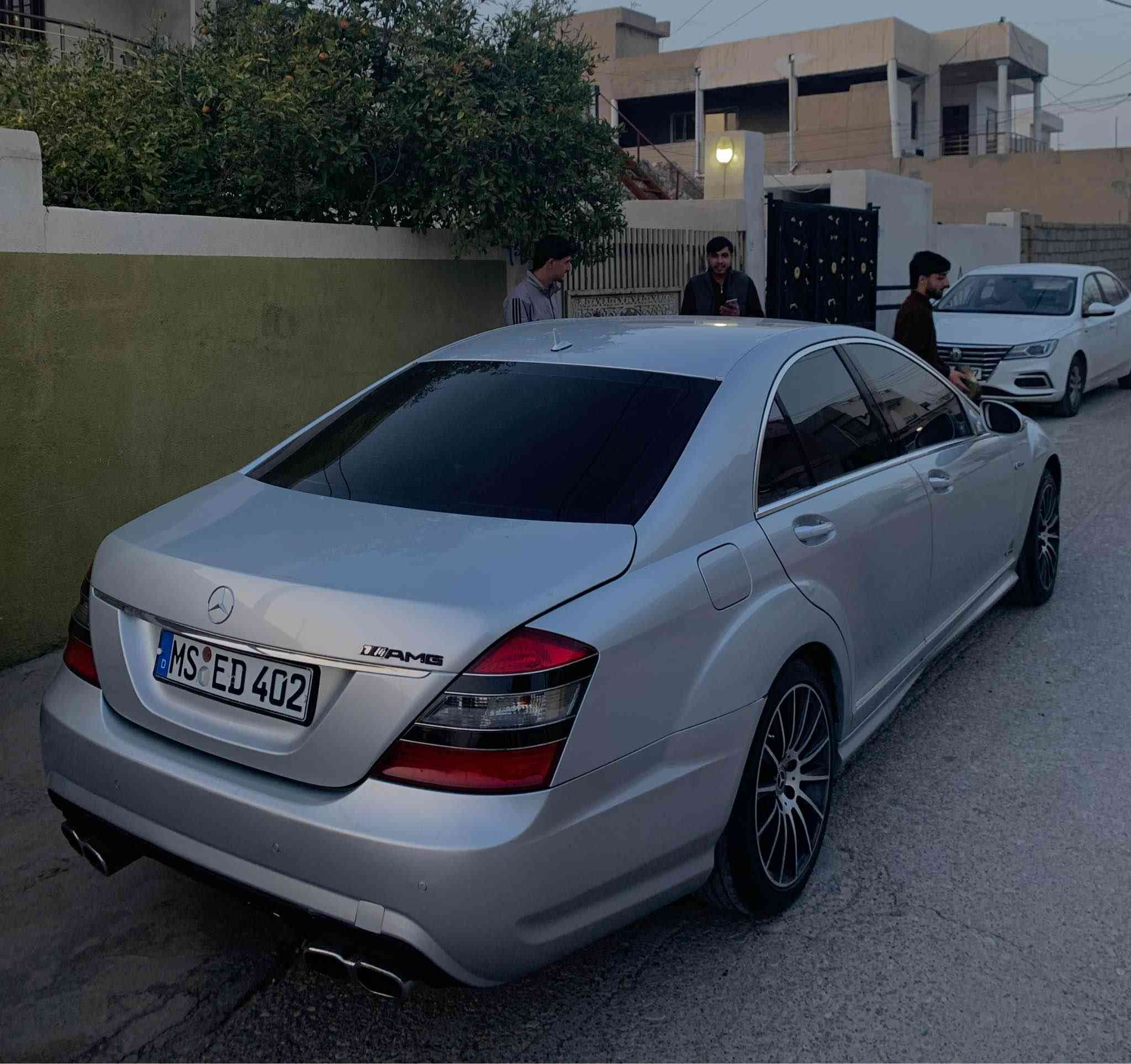 2007كامل گؤراوة بؤ 2013 بيلاد ئاورپي بي ليدران بي براوة هةموو بةشرت تةنزيل كارةبايي كير مةجينة دةبلي جوپة هةمويي بةشرت.   *********** أربيل, العراق
