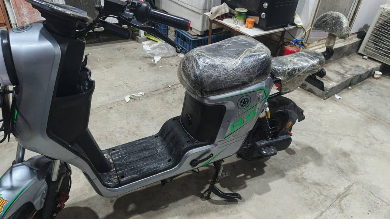 دراجة r9 مستعملة قليل السعر 425الف وبيهه مجال قليل للتواصل ***********
