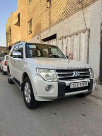 للبيع باجيرو 2010  فول مواصفات حبتور  تحكم ستيرن   دمام خلفي   فتحه سق...