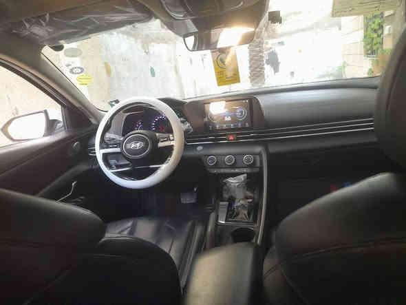 هونداي النترا افانتي ٢٠٢١ وارد كوري محرك ١٦٠٠ دوش دبل نوزل ماشيه ٧٥ الف السياره بيهه طرف جاملغ امامي صبغ بدون فتح السياره حيل جديده رقم اربيل باسم شركه تريد تحويل او وكاله سنويه او هزه جديده لل 2029 مكان السياره بصره ابو الخصيب للإستفسار *********** السعر ١٣٥$
