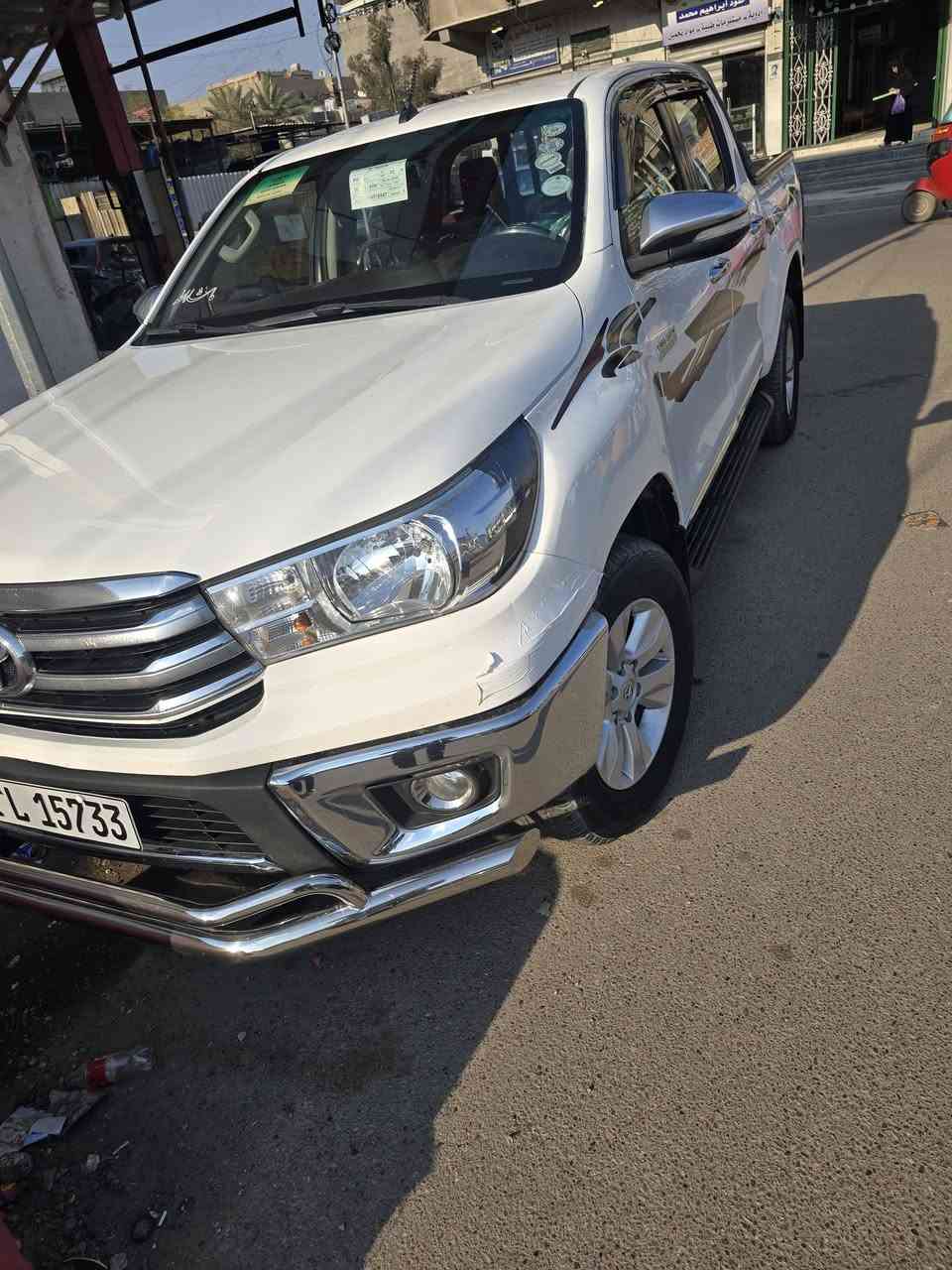 تيوته هايلوكس اسلندر4×4
موديل 2017مكفوله من الصبغ والبارد والكير ولمحرك
بيه ضربه بلبنيد ضربه بصيطه 
ماشيه 140
العنوان بغداد الشعب شارع عدن 
السعر 260وبيه مجال 
***********
