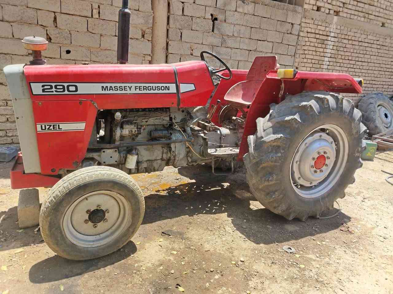 للبيع مكينة فورگسن انكليزي مديل 69 محدثه 82 حجم 290  محرك بي تبخير  3كير  المكان سامراء بدون اوراق ( السعر 3.500 )مكلف بل نشر صاحب الرقم ***********
