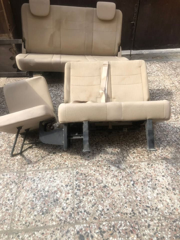 كشنات شايلهن من اول ما أخذت السيارة وما شادهن بيها كلش نظيفات الي يفدنة يدزلي بالواتساب ‭***********‬
