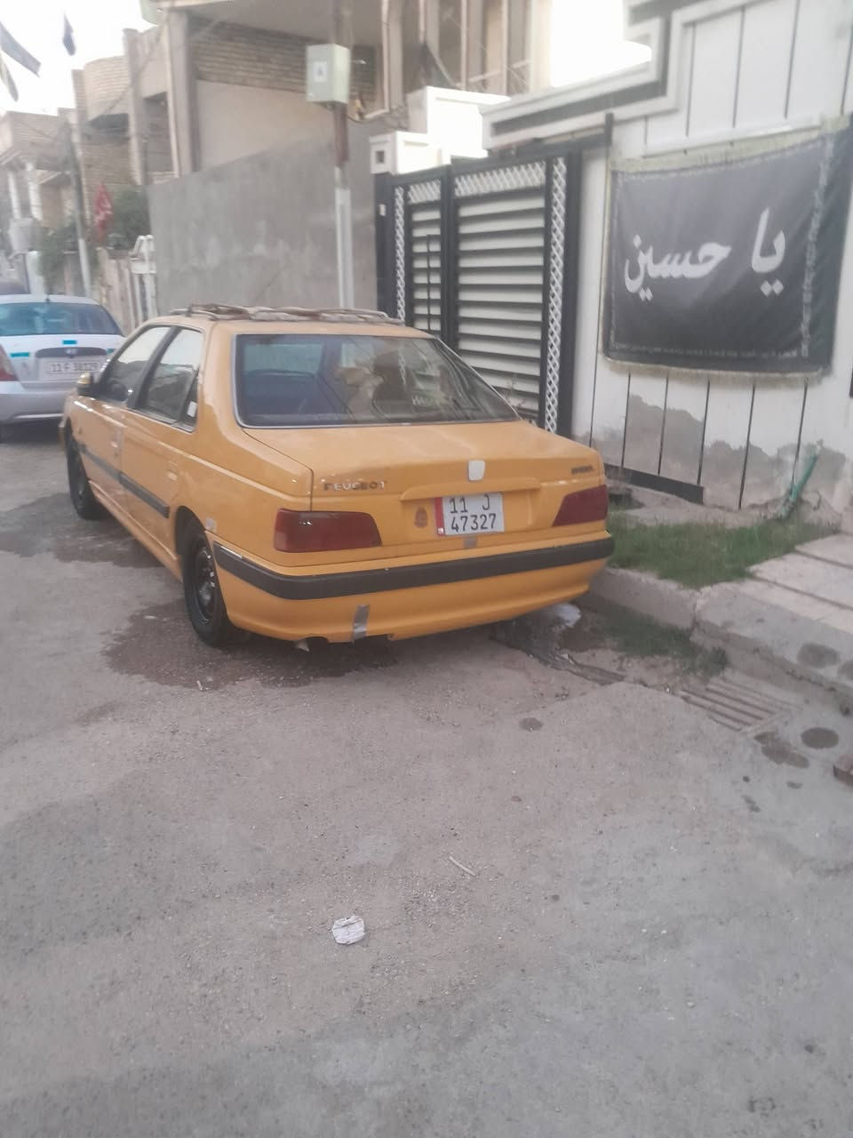 سلام عليكم شباب سياره بارص لبيع مديل ١٥ سعر ٣٨ وبيه مجال ***********
