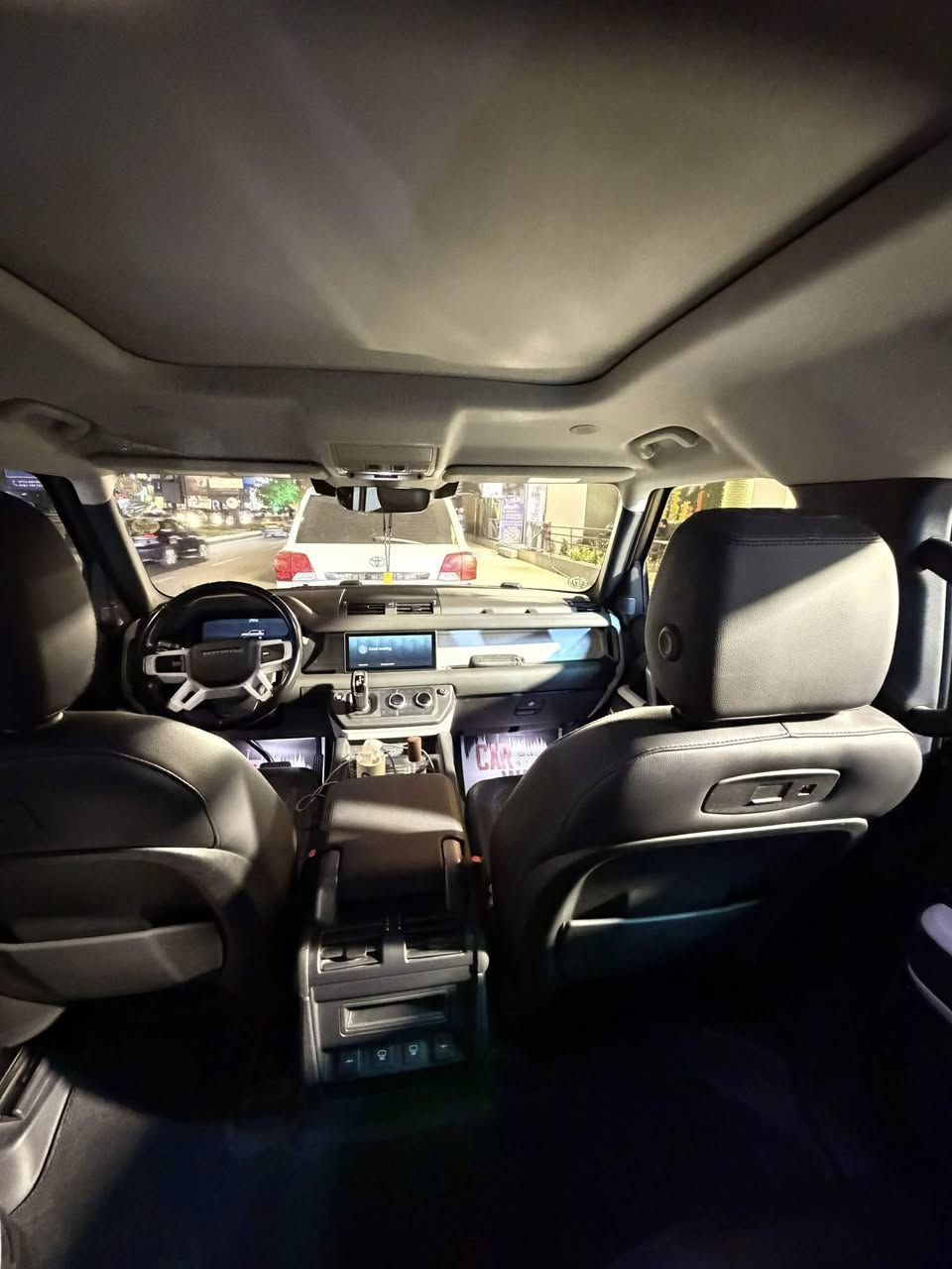 السلام عليكم
دفندر 2022 
مكفوله بيها فقط ربع الجاملغ الامامي كلير 
مكينه 6 سلندر p400 
ماشيه 50 الف 
فول عدا الجكات 
رقم دهوك 
تحويل او وكاله 
مكان السياره بغداد
للاستفسار *********** 

السعر 63 الف وبيها مجال
