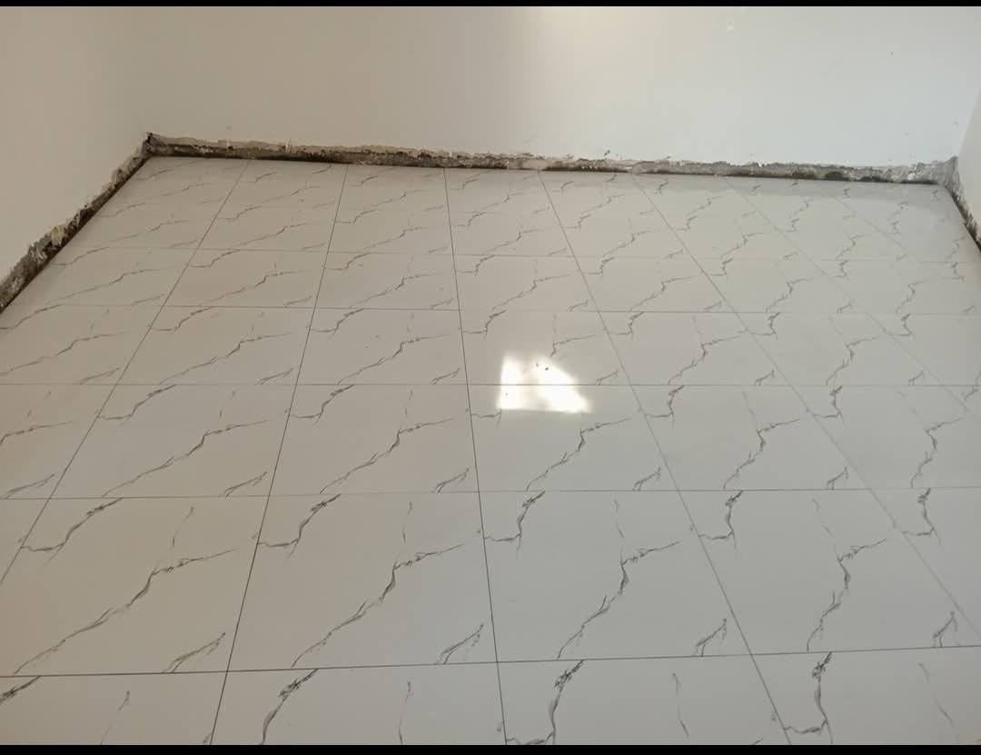 السلام عليكم اصطه سراميك ارضي وجدار استلام هندسه وهاذا شغلي داخل الموصل فقط ***********
