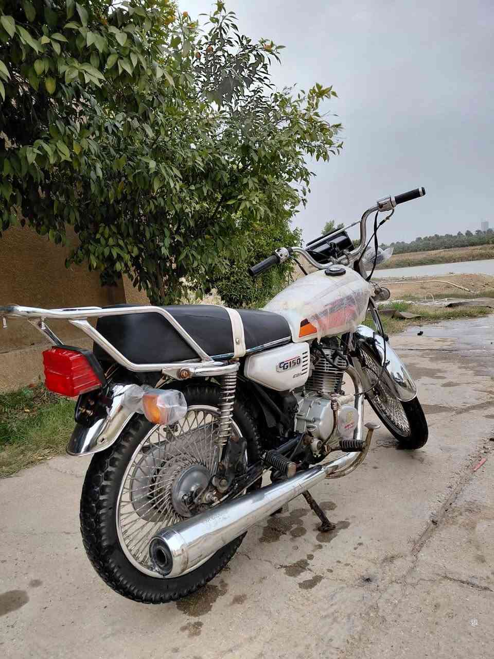 سلام عليكم تايكر نضيفه كهرباءيات كله شغاله دراجه اي نقص مابيه مال شغل مكينه خير من الله مامفتوحه اوراق كامله دراجه تاخذه ربع متصرف عليه موديل21 مكاني دوره بعيثه سعره 500وبيه مجال او مراوس بحربيه  او بوكسر
شعندك ذب هاذ رقمي وبلخدمه رقم***********
