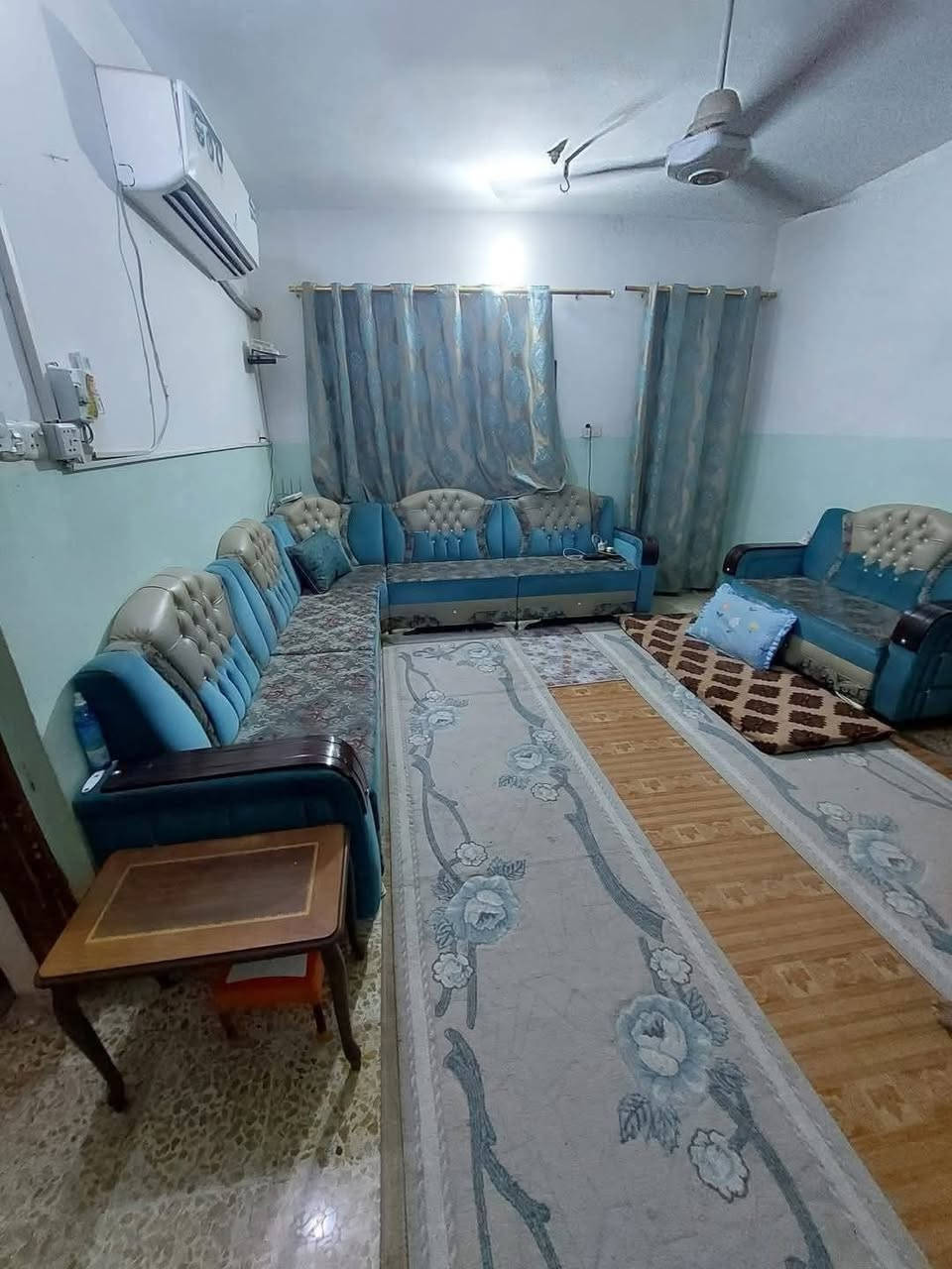 بيت 246 متر في حي ميسان 
قطاع 15 على ساحه 
شارع 12 
غرفتين و صاله و مطبخ و استقبال و منورين 
حمام داخل و خارج 
السطح ايزو كام 
ساحة بيت كبيره و حديقه كبيره 
للبيع ب260 مليون قفل بيع مال مستعجل 
سعر العرصه مالته جي تنباع ب270 السعر مو سعره 
منطقه راقيه و جيران هادئين و راقين ماكو منهم 
للتواصل
***********
متواجد واتس و إتصال
