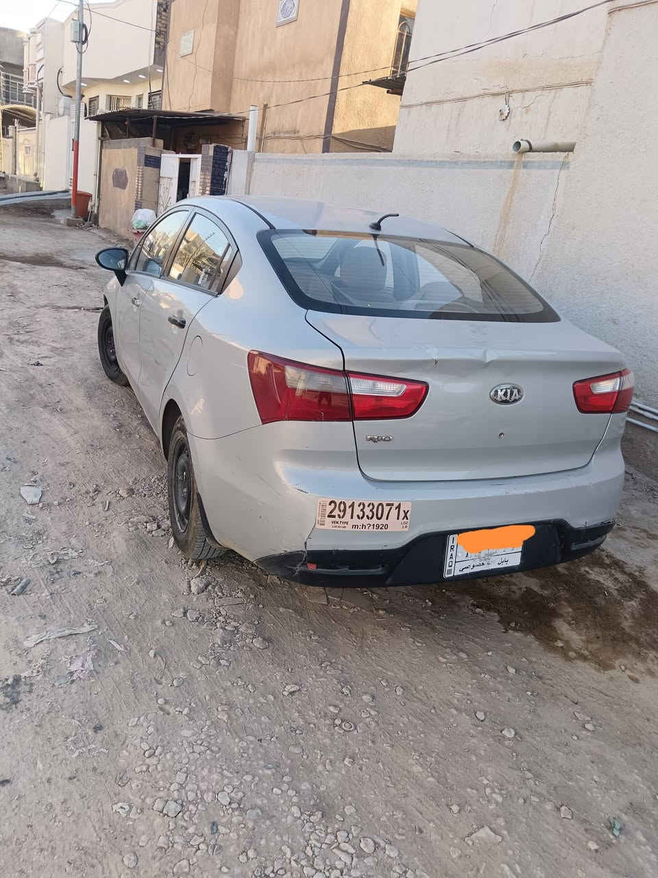 للبيع كيا ريو رقم بابل موديل ٢٠١٤ خليجي ١٦٠٠ دوش المحرك بي بخار للأمانة بيه طخات قليله مابيه صبغ مكاني حلة قرب المستشفى التركي.. للاستفسار الاتصال على الرقم ***********
