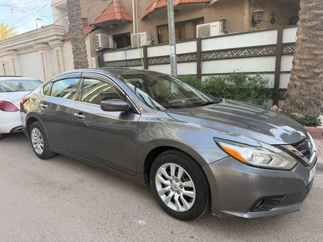 نيسان التيما. ٢٠١٦. بيها صبغ فقط البنيد  رقم اربيل باسمي محرك كير. تخم تاير. تدفئة تبريد  نظيفات  السعر. ١١٥ وبيها مجال أو. مراوس. بكورلا.  أو سوناتا نظيفات
رقم صاحب السيارة *********** اني مكلف بالنشر
