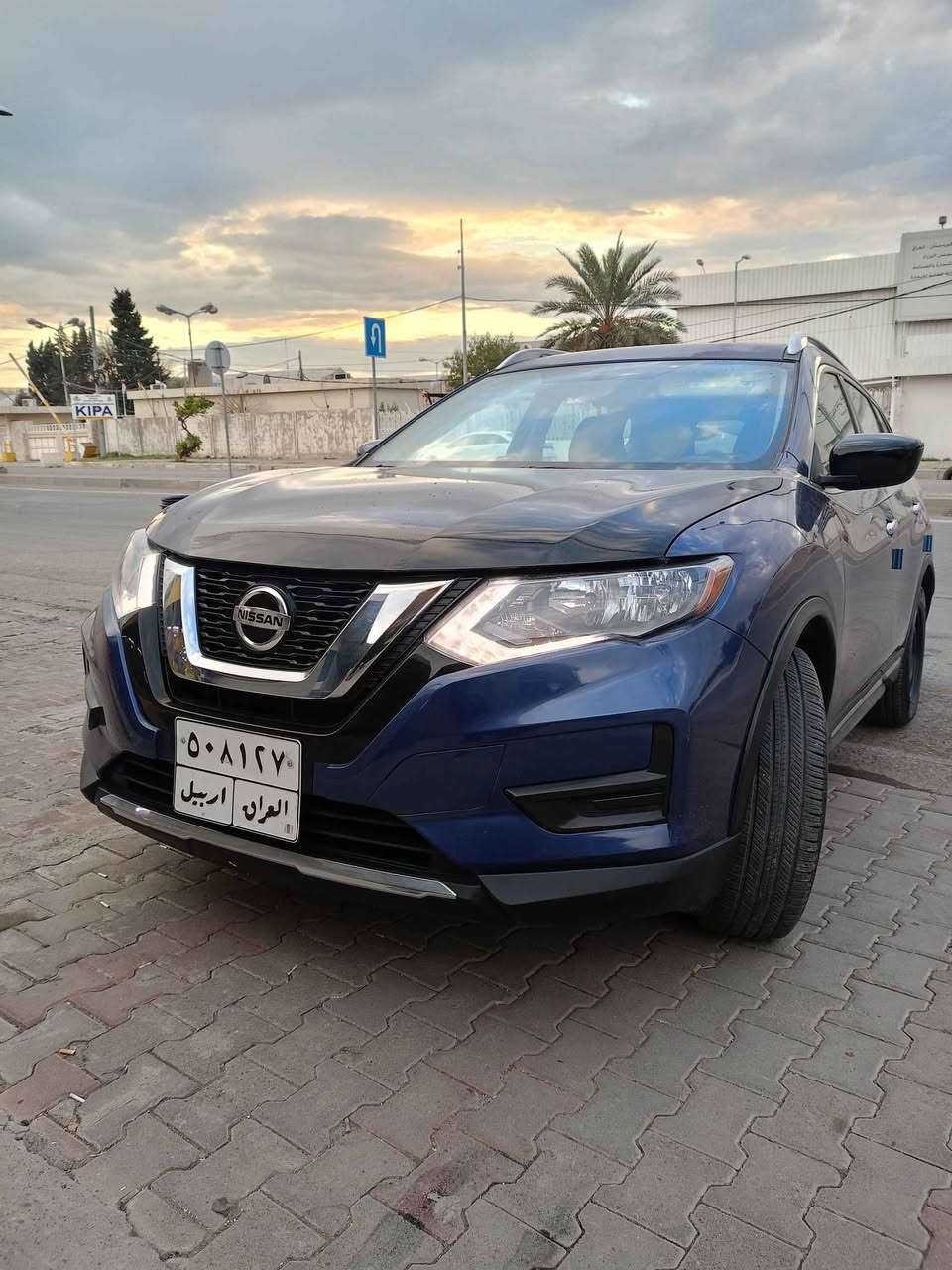 السلام عليكم ..
للبيع أو مراوس نيسان روگ موديل 2017/ تحويل وكاله بشرط . ماشيه 64 فقط 
سياره نظيفه جدا برغي مامفتوح بيها مال جناي أسبيرها مانازل  حجر أكزوز بلادي .. صبغ قبغ صندوك فقط  بدون دواخل وبدون أيرباك . بدون شخوط وتعديل اكو جراد بسيط بدايه القماره موظح بالصوره  تخم تاير جديد صدرها وظع شركه گير ومحرك شرط الفحص .
سعرها 132 وبيها مجال بسيط مكانها أربيل *********** / *********** / واتساب موجود أربيل, العراق
